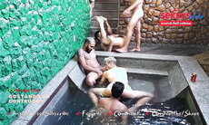 Uma festa de sexo na piscina