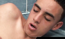 OTBXXX.com - Latino boyfriends enjoy bareback slamming in the bath tub until both cum