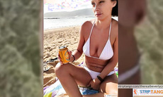 Real woman masturbating live! Pleasing- Edge test three holds no leaks!